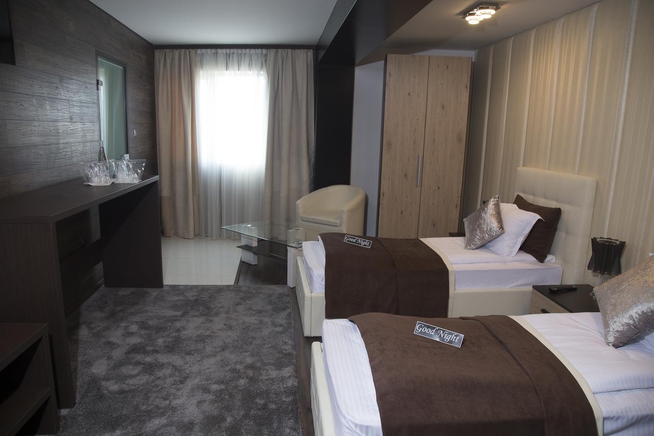 Hotel Acktion Deluxe Shumen Exterior foto